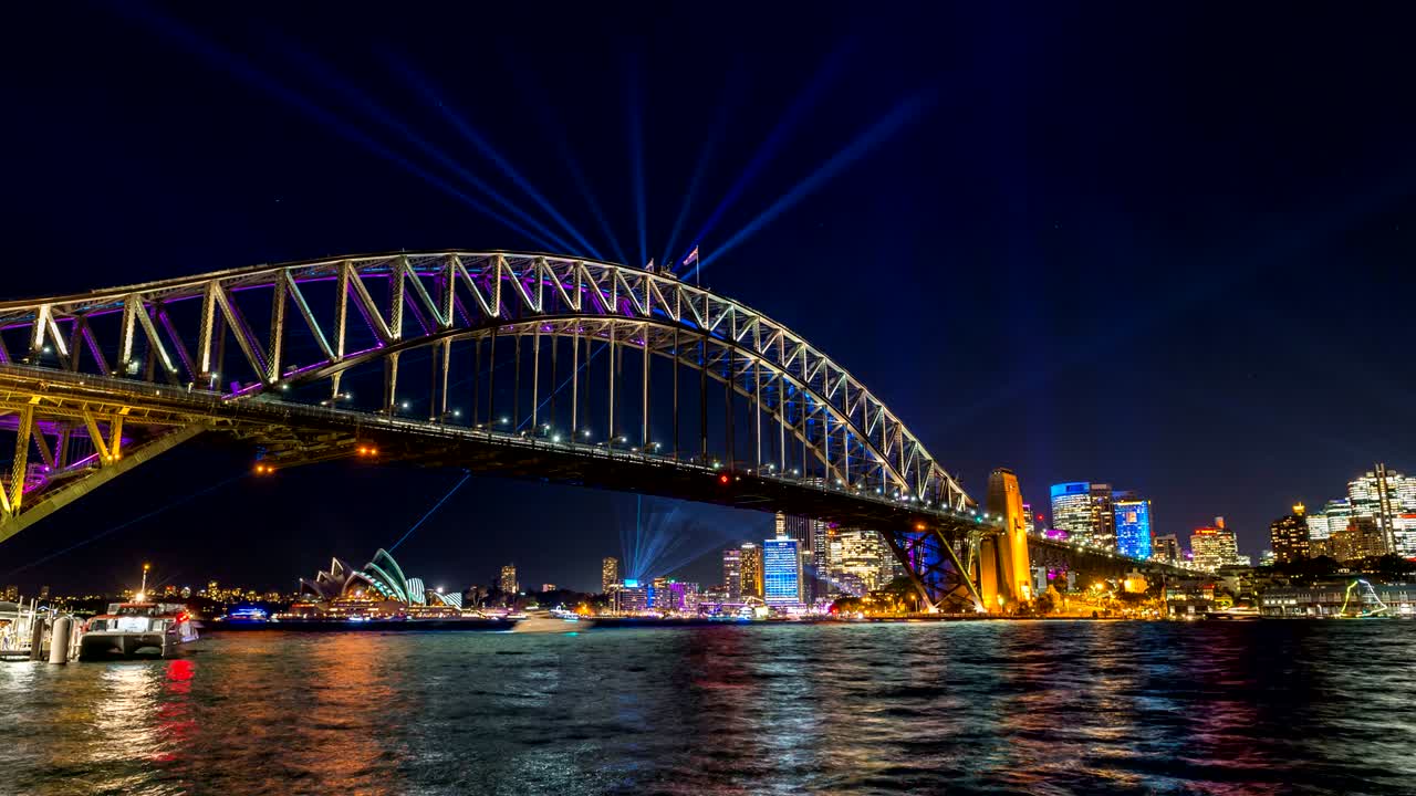 Sydney Harbour Bridge durante il Vivid Sydney Festival.