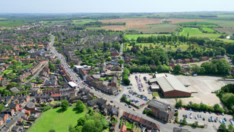 Disfrute-De-Un-Recorrido-Aéreo-Por-Louth,-La-Ciudad-Medieval-De-Lincolnshire