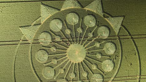 complex crop circle design in dry farm land, owslebury