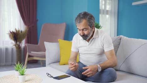 el hombre que decidió dejar a su esposa.