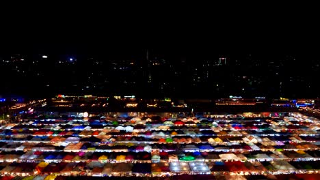 talad-rod-fai-nighttime-view