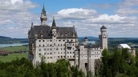 neuschwanstein castle bavarian alps germany