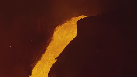 molten metal pouring