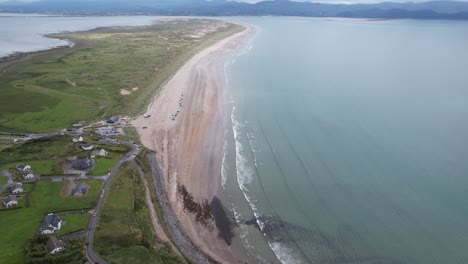 Zoll-Strand-Dingle-Halbinsel-Irland-Hohe-Drohnen-Luftaufnahme