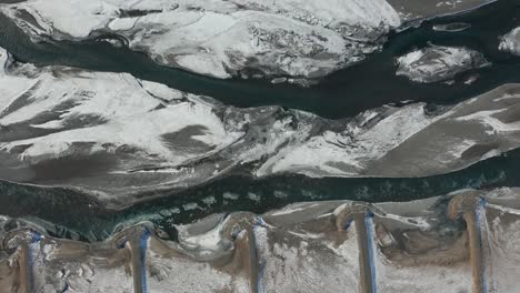 video de dron 4k del río congelado en islandia