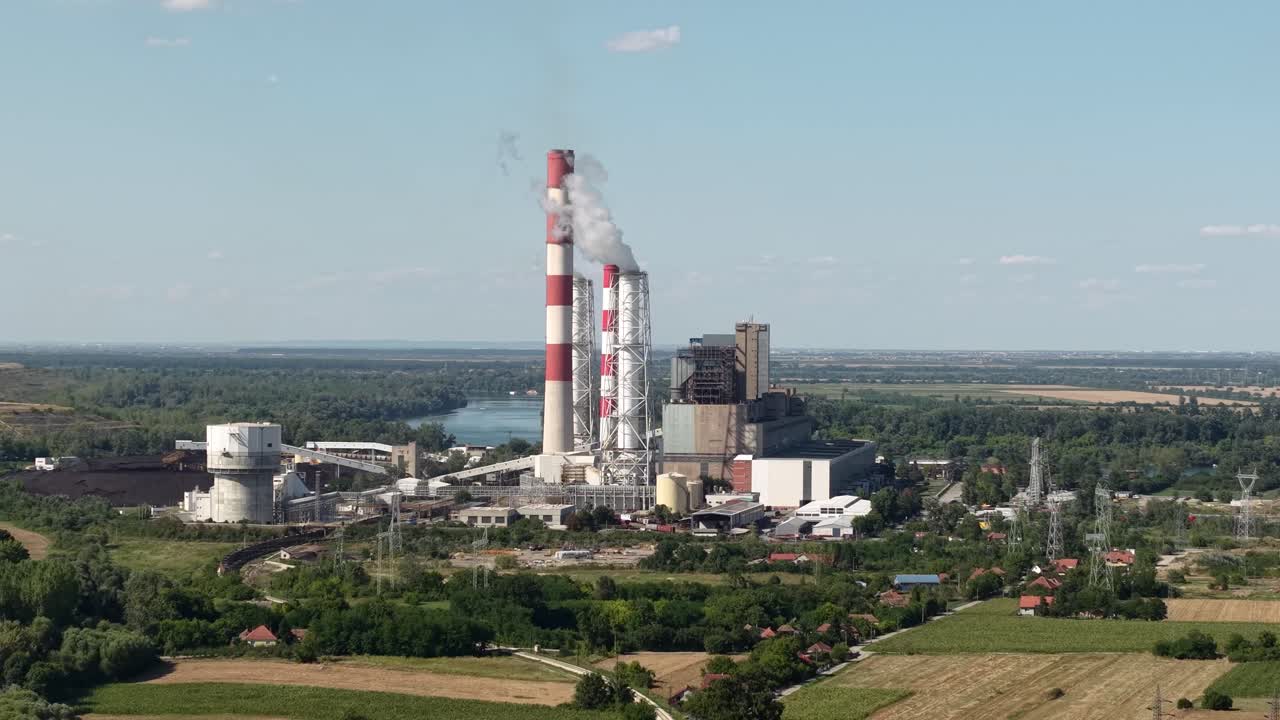vista aérea de una central eléctrica