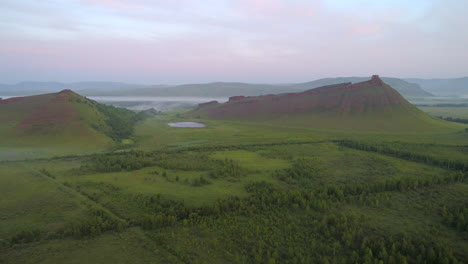 Vuelo-A-La-Montaña-Roja