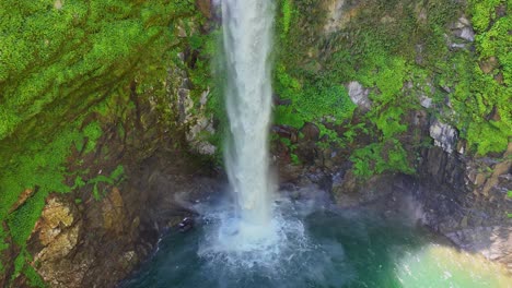 imágenes de drones de las cataratas de tapiyah cerca de batad en el norte de filipinas