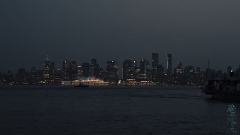 time lapse of twilight over vancouver downtown skyline