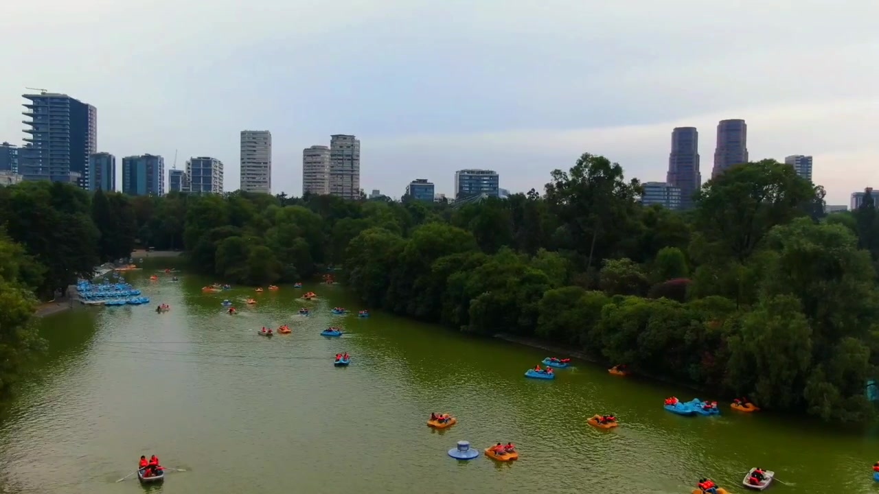 Afslappende søndag fra Chapultepec-søen i Mexico City.