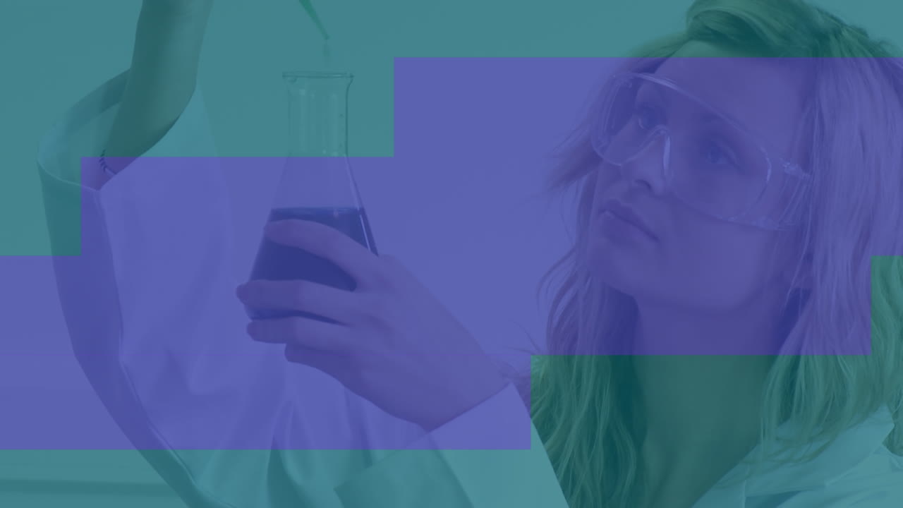 animación de formas púrpuras sobre la científica caucásica