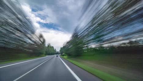 Ein-Hyperlapse-Video-Von-Der-Fahrt-Durch-Die-Region-Südböhmen-Im-Regen