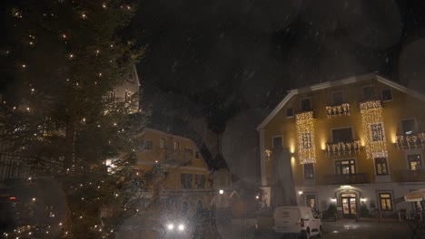 Clip-Filmado-En-Europa-En-Austria-Desde-Un-Pueblo-Llamado-Hallstatt-Que-Está-Junto-A-Un-Lago