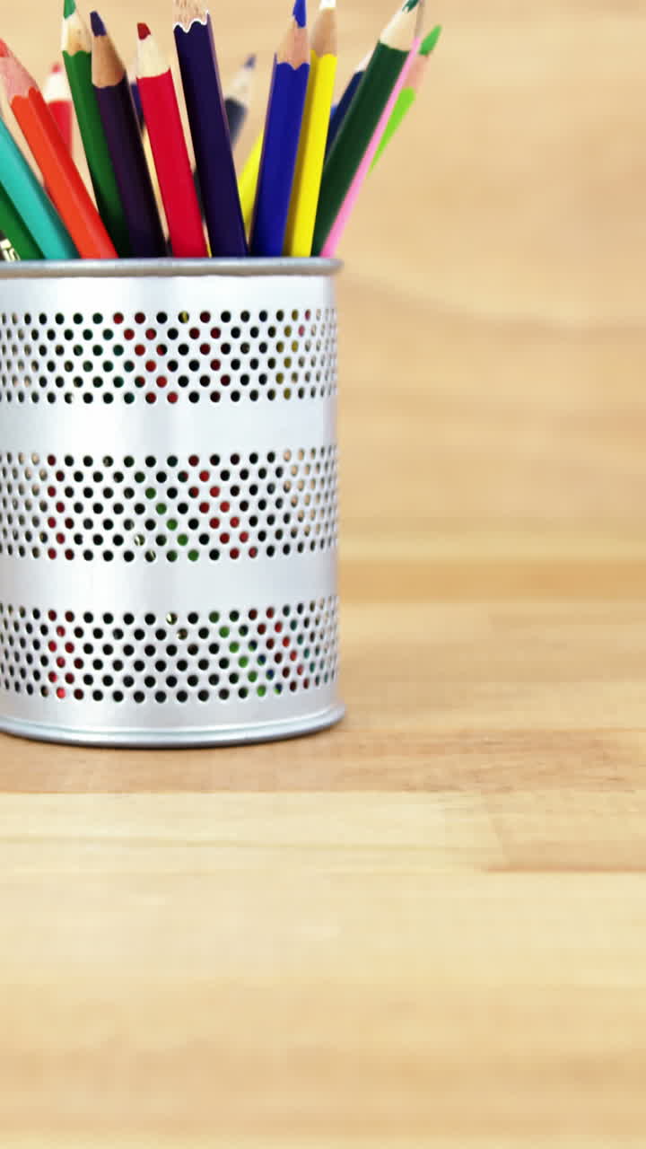 держатель для цветных карандашей