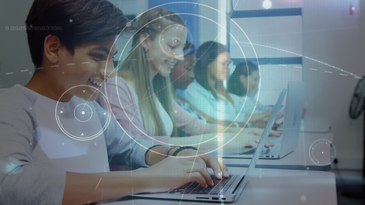 animación del procesamiento de datos en diversos estudiantes que utilizan portátiles