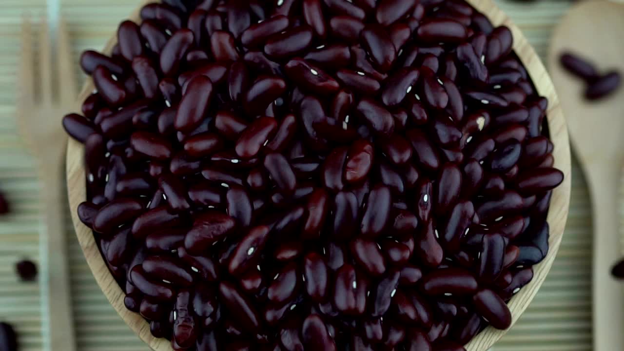 frijoles rojos girando lentamente