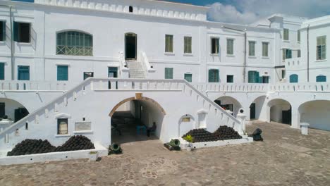 Cape-Coast-Castle---Aerial-view-of-the-courtyard-in-60fps