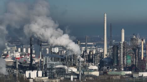 Wide-Aerial-Drone-Shot-of-Petrol-Refinery-at-the-Port-of-Rotterdam,-Netherlands