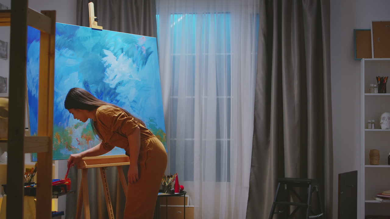 영감을 받은 젊은 화가