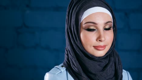 woman wearing hijab