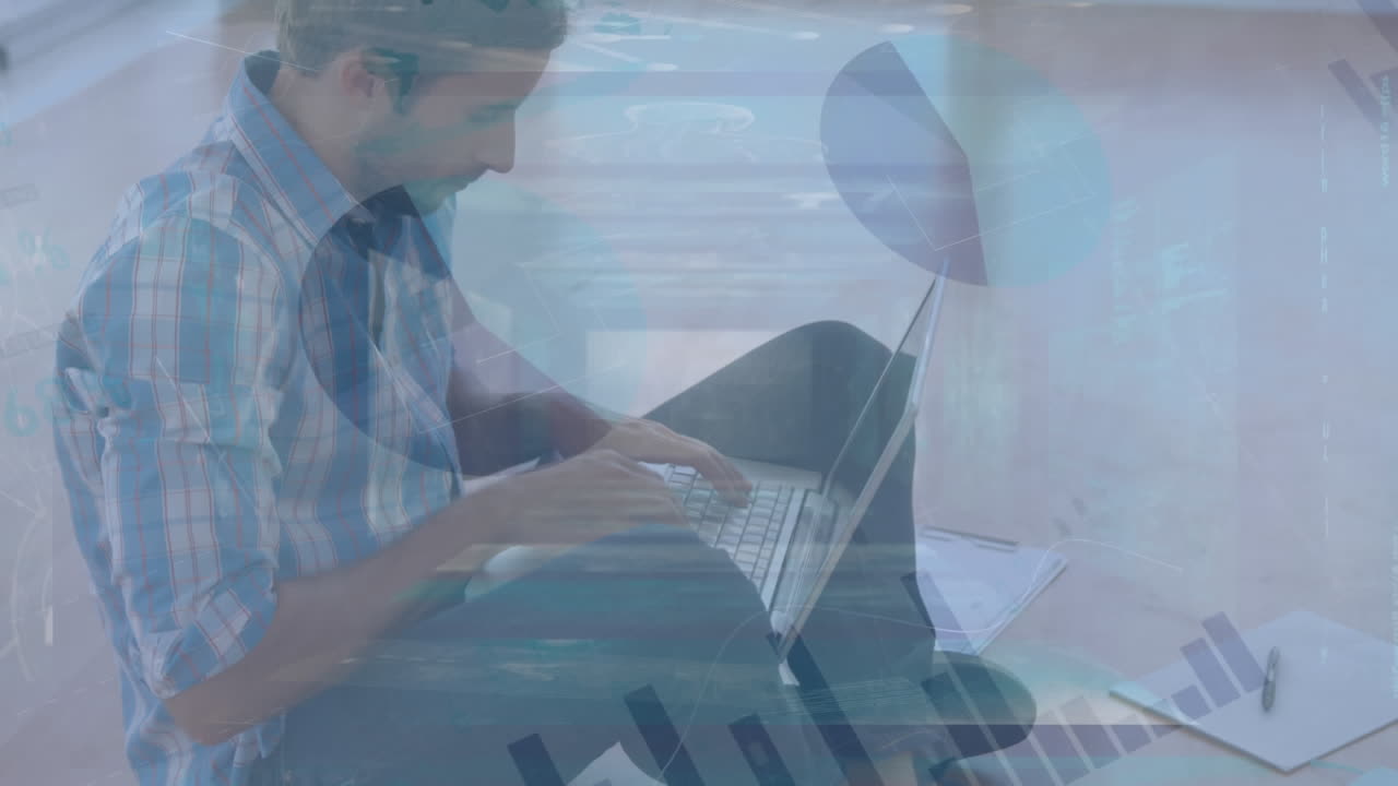 animación del procesamiento de estadísticas sobre un empresario que usa una computadora portátil