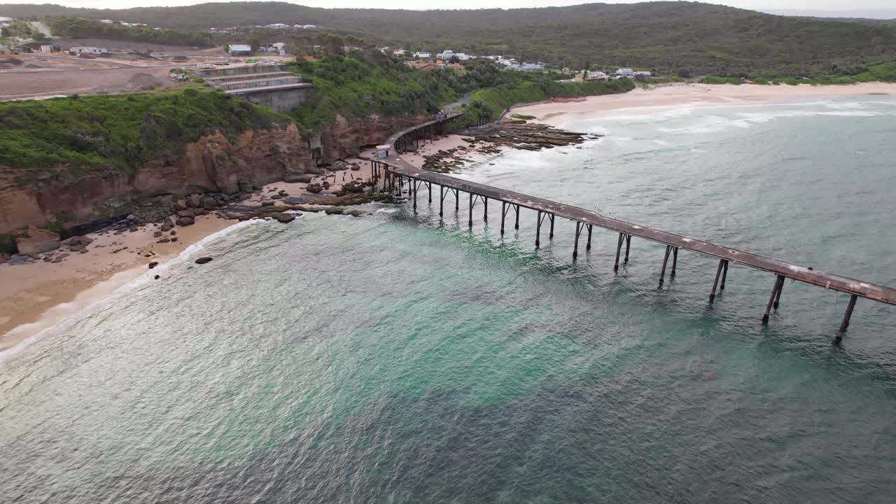 캐서린 힐 베이 피어 및 nsw의 해변, 중앙 해안, 오스트레일리아 - 드론