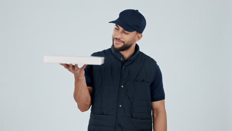 hombre feliz, pizza y entrega de comida