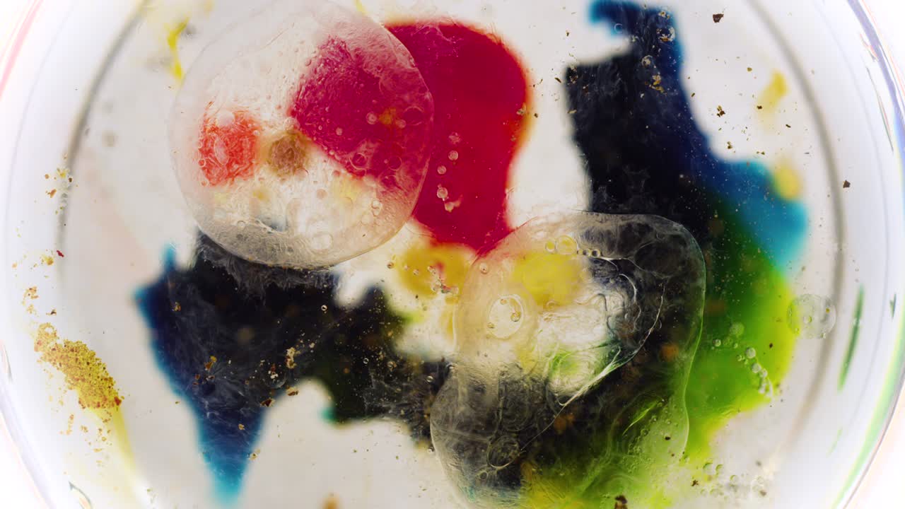 추상적인 움직이는 액체, 다채로운 거대 화학 반응, 배경 텍스처