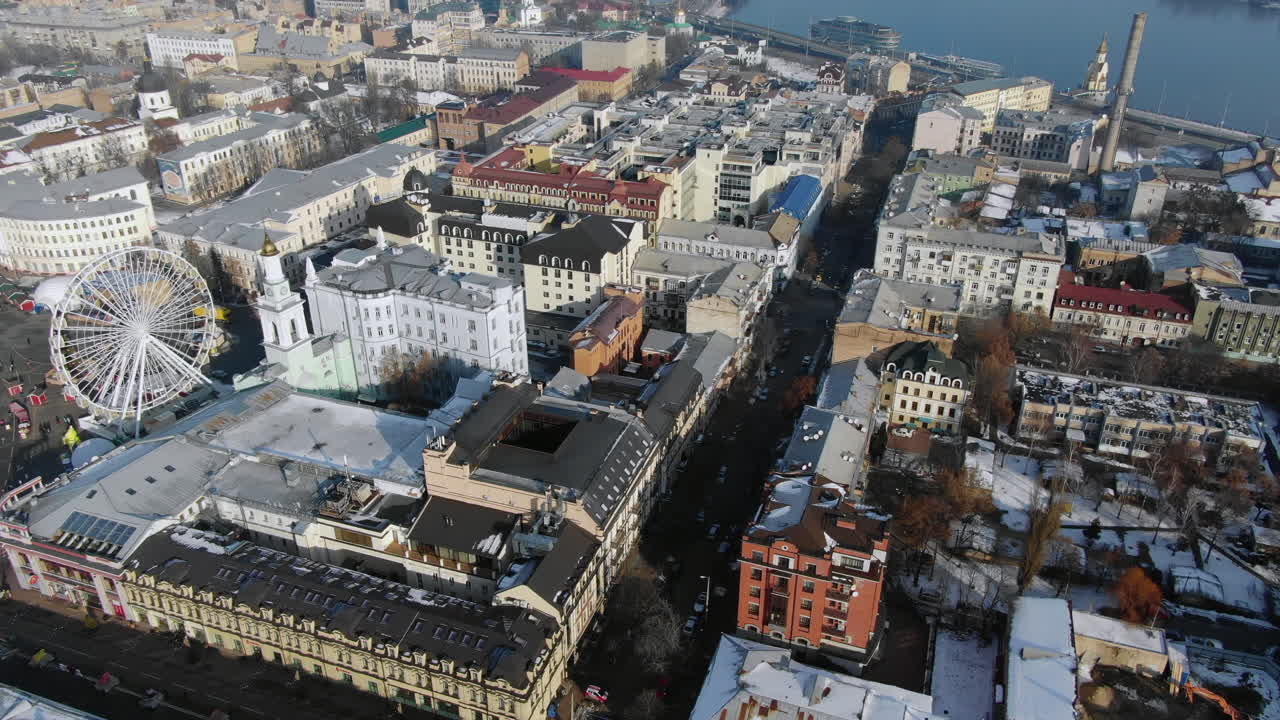 vista aérea del centro de la ciudad de kharkiv en invierno