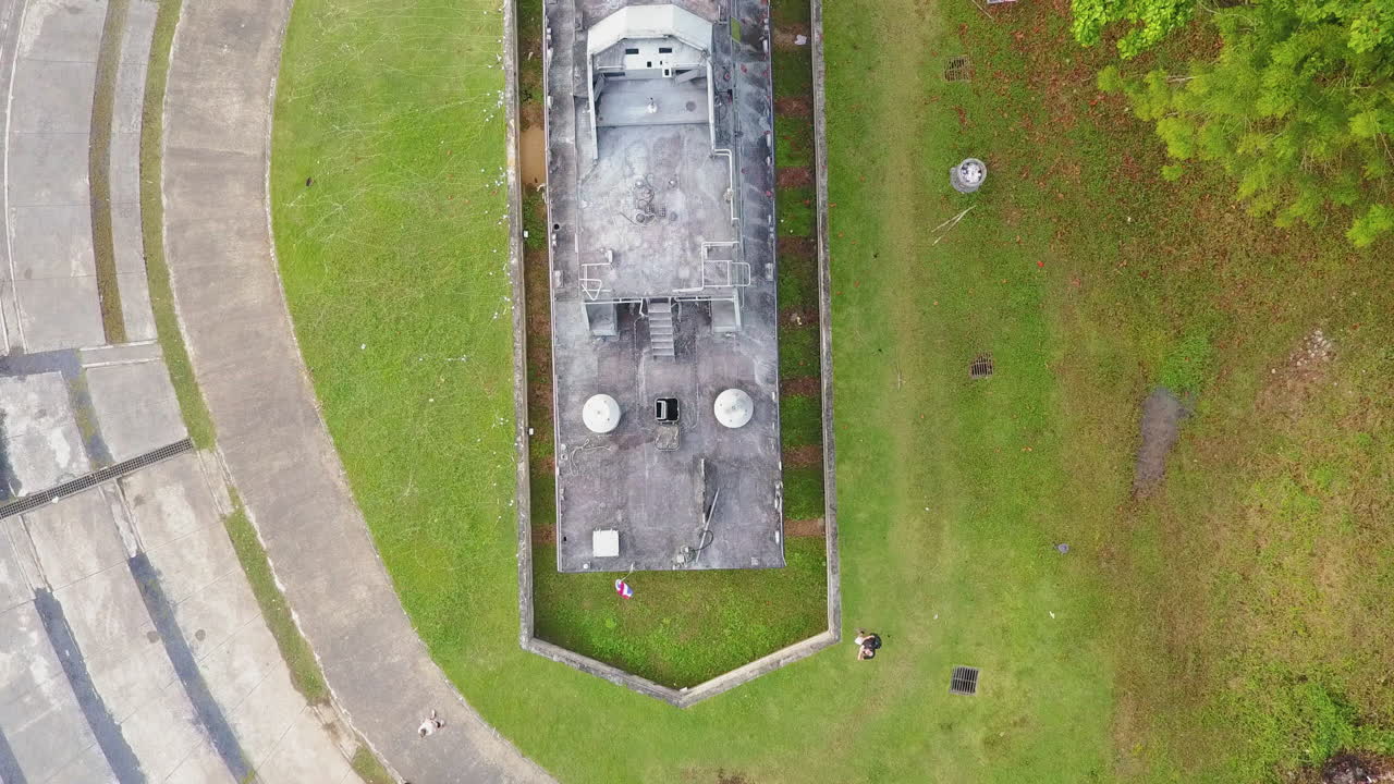 쓰나미 경찰 보트 기념관의 드론 뷰