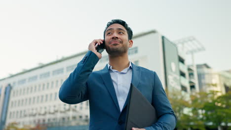 Llamada-Telefónica,-Comunicación-Y-Hombre-De-Negocios-En-La-Ciudad