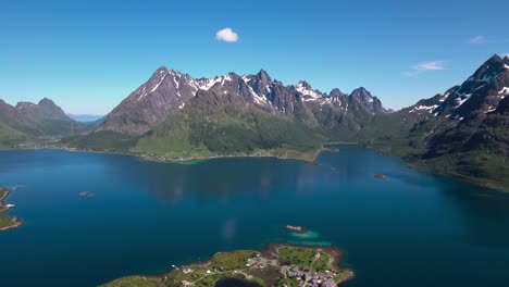 imágenes aéreas de la hermosa naturaleza de noruega.