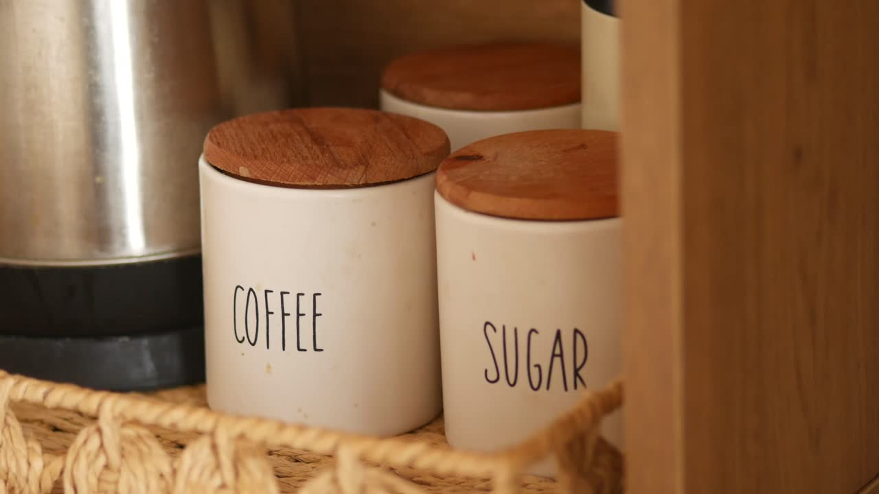 Recipientes para café y azúcar con hervidor