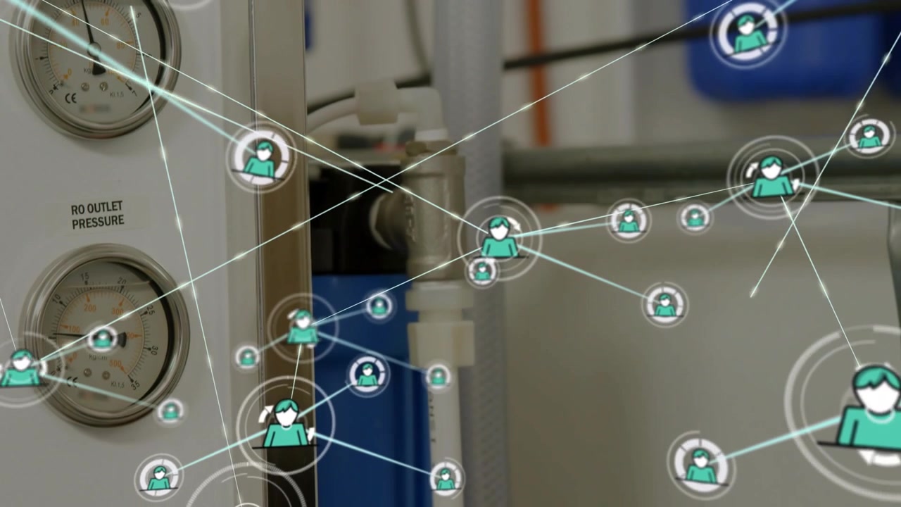 Wachsendes Avatar-Netzwerk strahlt von einzelner Überlagerung über Rack mit Anzeigen, Filter zeigt Links