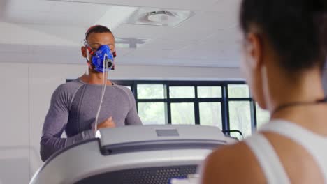 runner using metabolic gas analyser