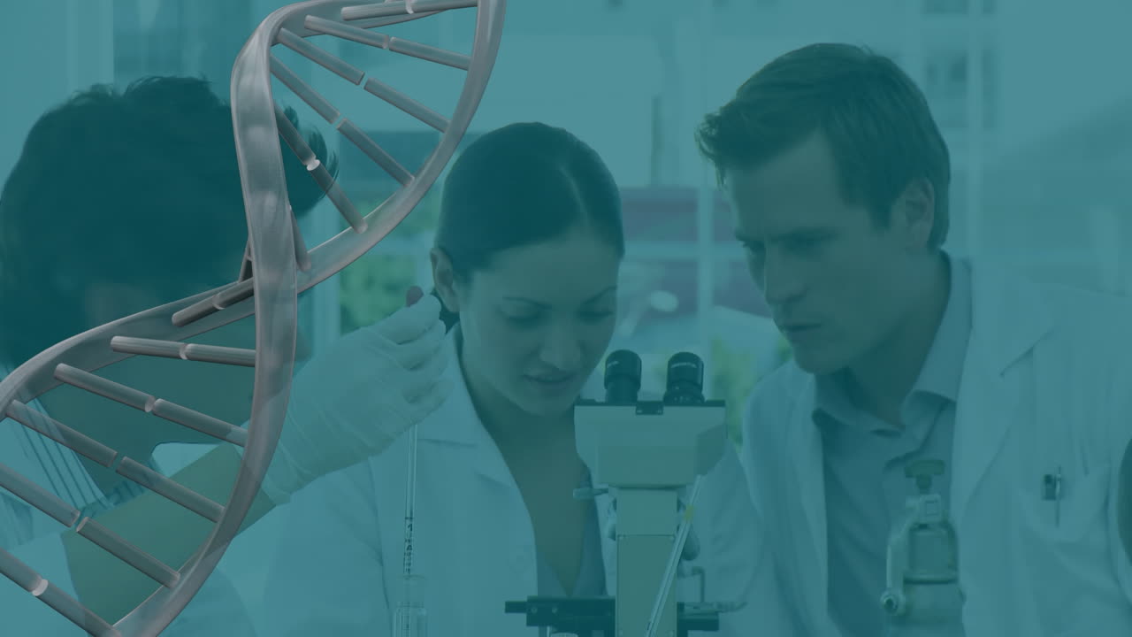 animación de adn que gira sobre diversas trabajadoras de laboratorio femeninas y masculinas