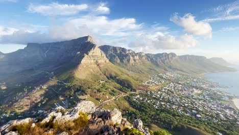 Cape-Town-City-Bowl-In-Südafrika-Mit-Blick-Auf-Den-Tafelberg-Und-Camps-Bay