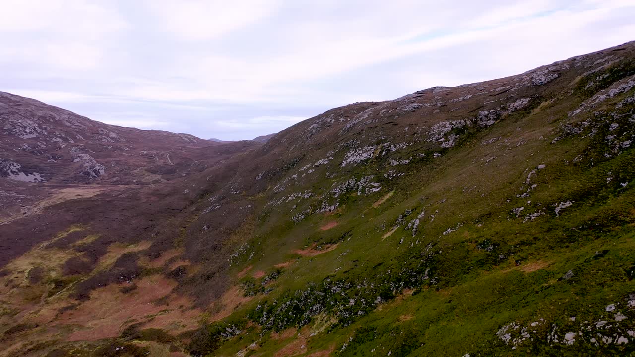 아이리치 링 포트, 도네갈 - 아일랜드의 그리안.