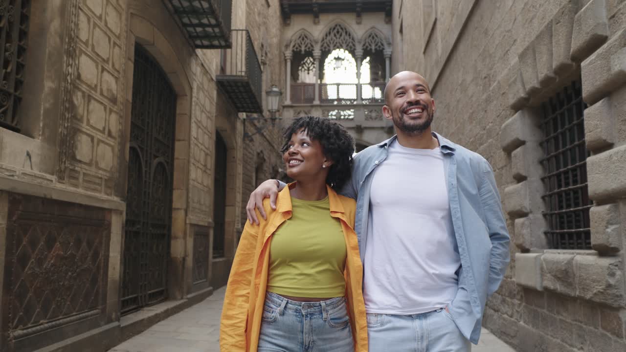 Couple walking together in a city