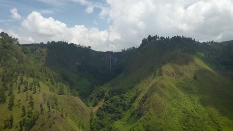 Sipiso-Piso-Wasserfall-Mit-DJI-Phantom-Aufgenommen