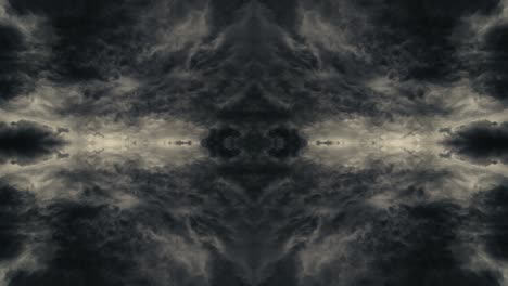 video de lapso de tiempo de 4k de cielo daramatic con nubes en movimiento y efecto espejo de reflejo como en un caleidoscopio. hermoso patrón fractal de cielo dramático con clima cambiante.