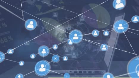 animación de la red de conexiones con iconos digitales y procesamiento de datos sobre fondo azul