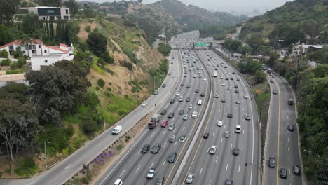 Aerial-Shot-over-the-101-Hollywood-Freeway-towards-Los-Angeles-downtown