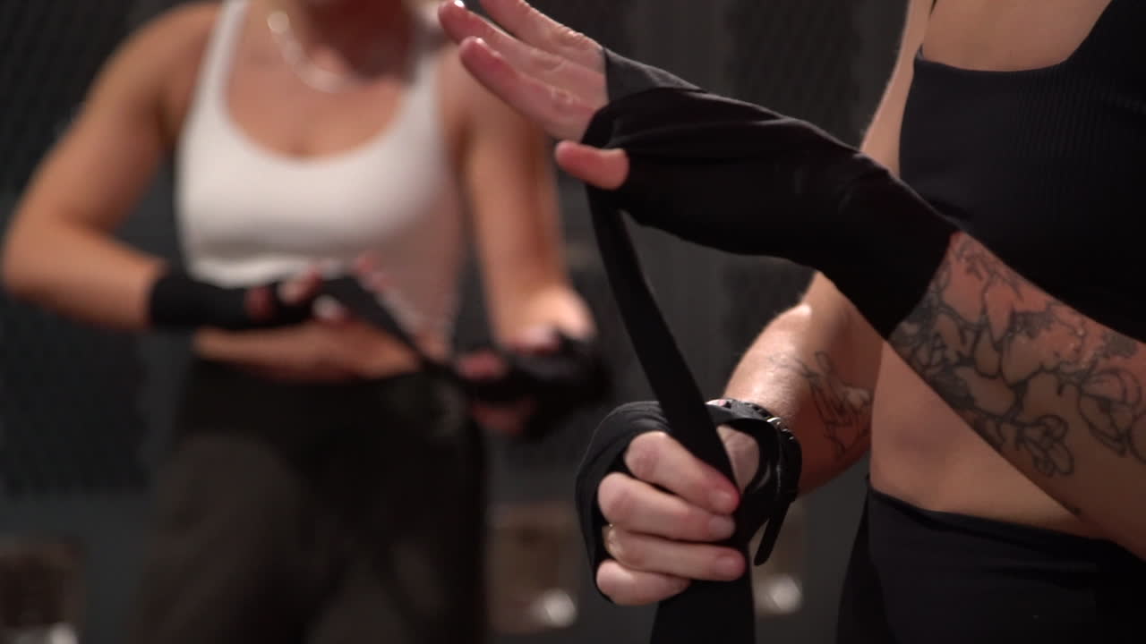 envolver manos boxeo gimnasio hacer ejercicio