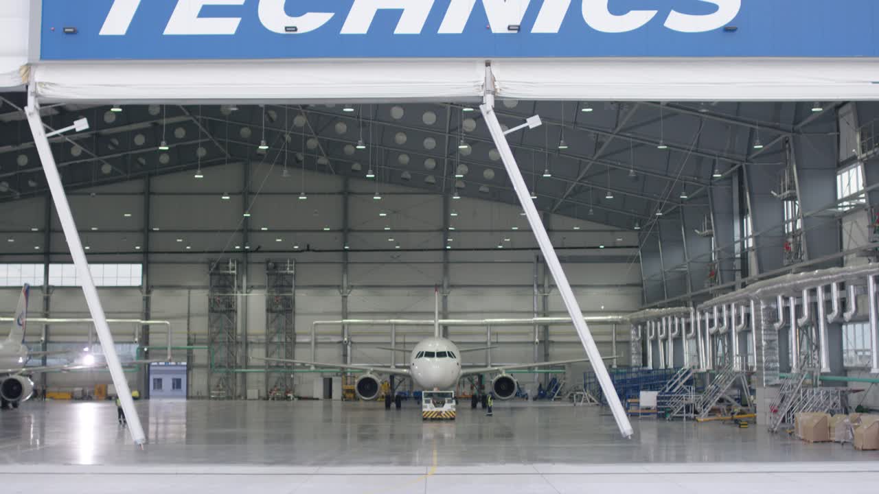 거에서 비행기 유지보수