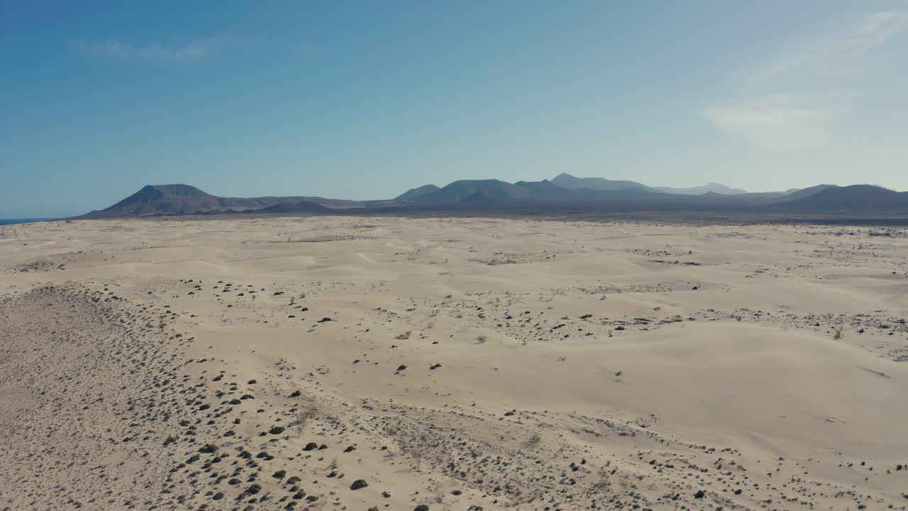 푸에르테벤투라 사막의 드론 샷