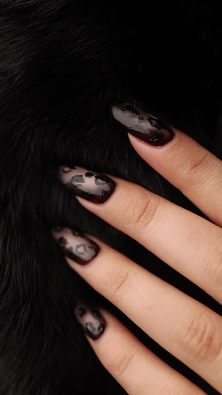 Leopard Print Nail Art