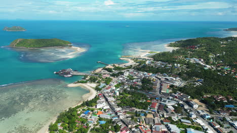 koh samui es una popular isla turística de playa conocida por sus paisajes tropicales y divertidas aventuras al aire libre.