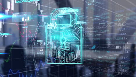 animación del candado de seguridad en línea y procesamiento de datos en una oficina vacía