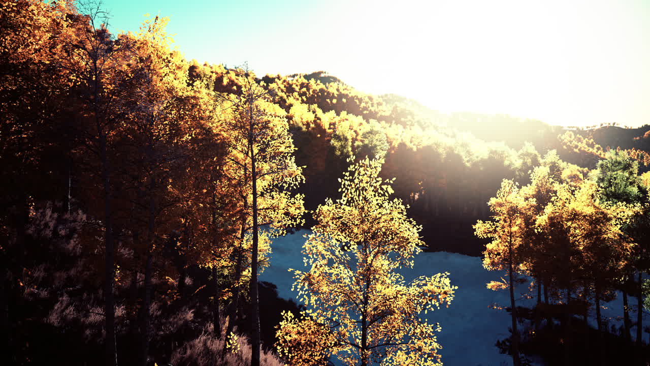 가을 산의 해가 뜨는